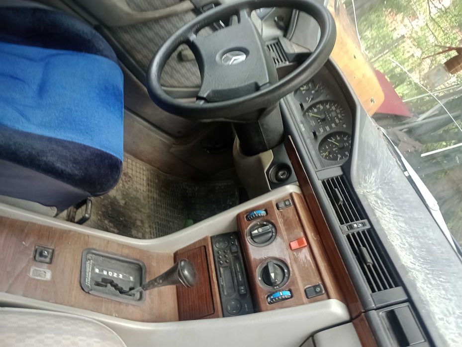 Piese pentru Mercedes W124 300 D