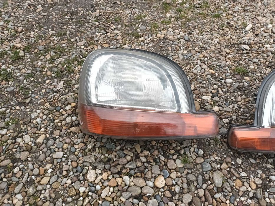 ляв и десен фар за рено канго 97 - 02 RENAULT KANGOO