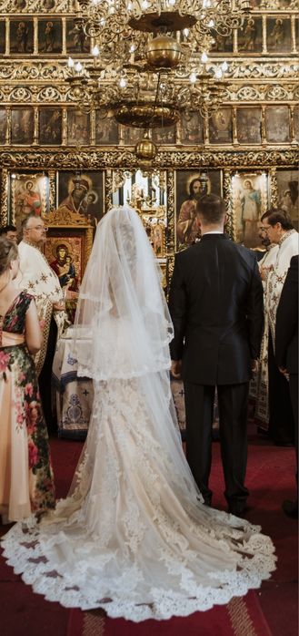 Vand rochie mireasa