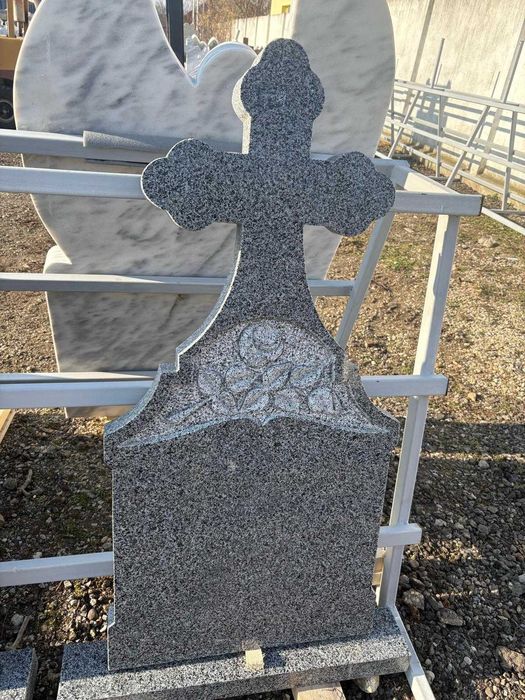 15% reducere la monumente funerare marmura si granit
