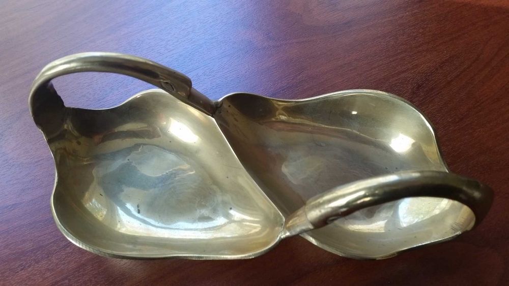 Колекционерски бутиков бронзов пепелник-бонбониера, антика за ценители