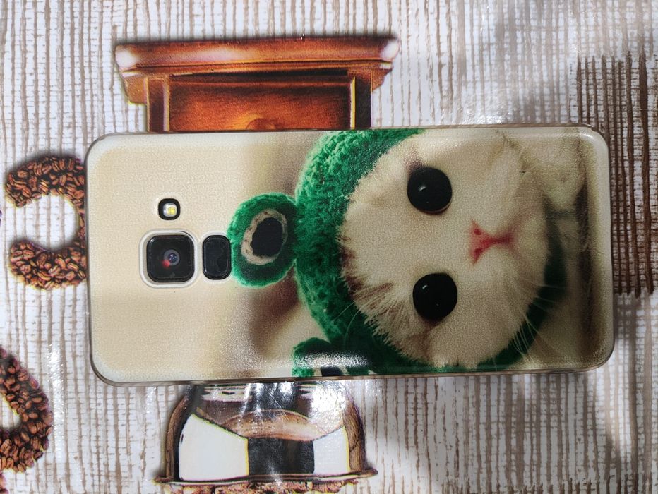 Продам Самсунг а8