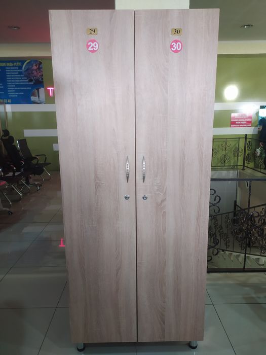 Продается шкафы для одежды
