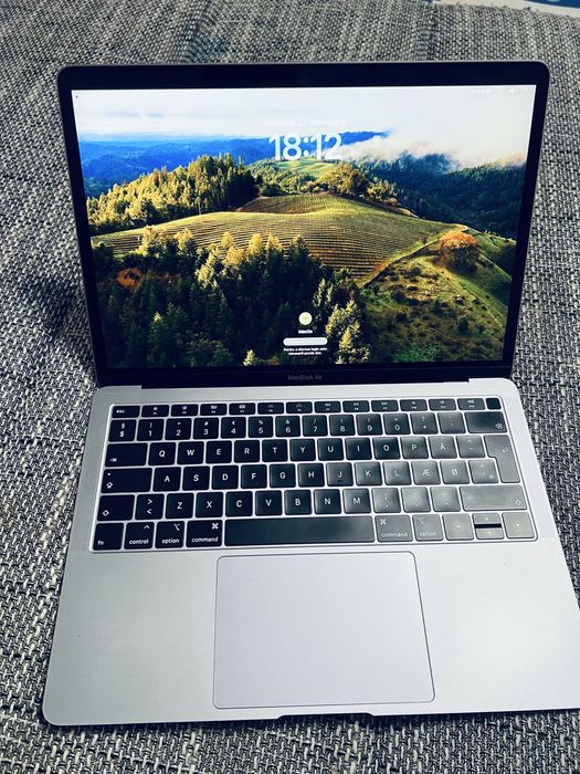 MacBook Air 13” Retina (2019) – Model A1932 i5