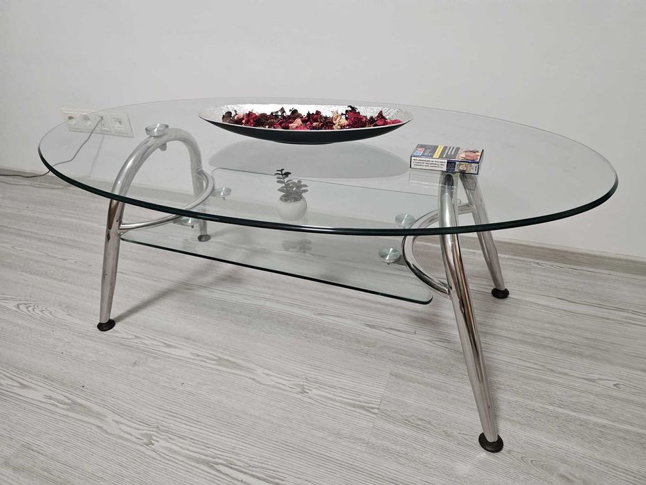 Masuta din sticla in perfecta stare
