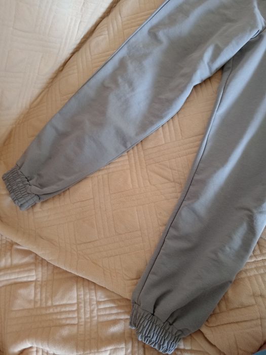 Брюки новые продам