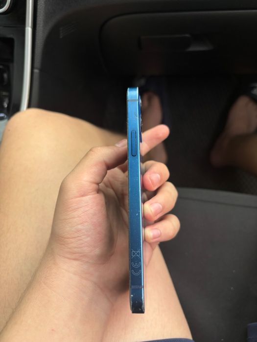 Iphone 12.