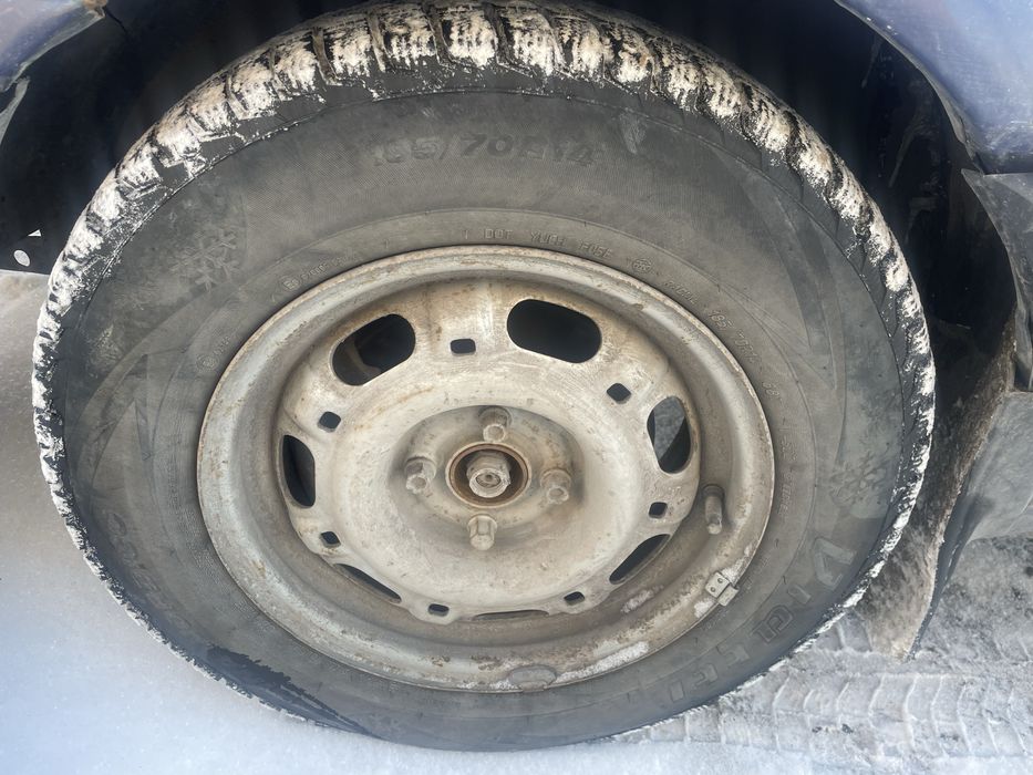 Продается зимняя резина R14