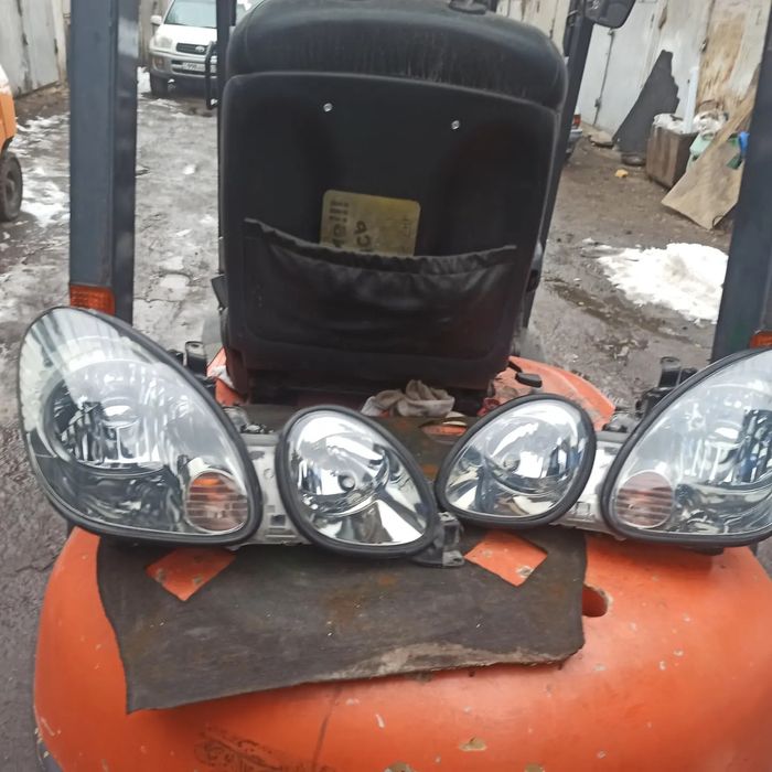 Фары передняя оптика Lexus Gs 300