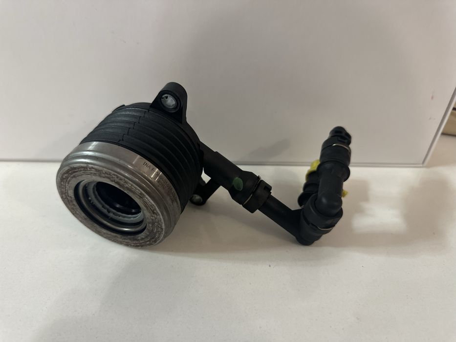 Комплент съединител и лагер помпа