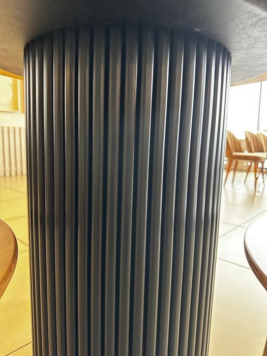 Стол со стульями