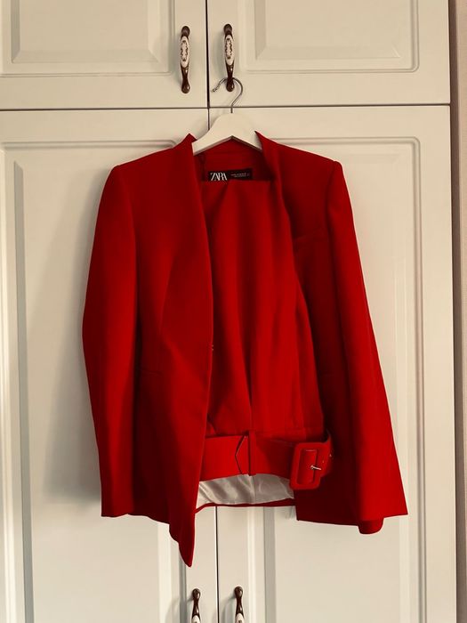 Costum Zara , sacou si pantaloni masura Xs /S ,culoare rosu , NOU !