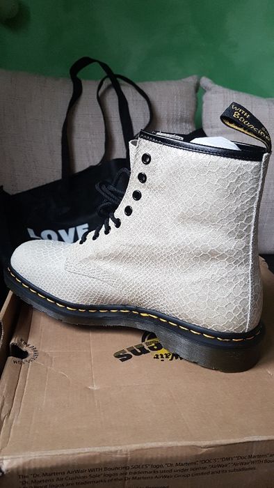Dr Martens Boots Snakeskin, nr 43, noi_bej deschis