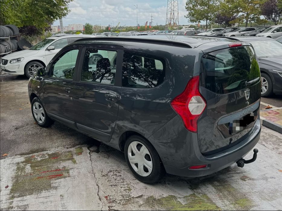 Vând Dacia Lodgy într-o stare excelentă