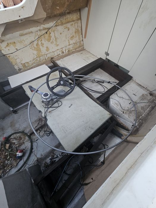 Mansa yamaha, volan, guvernare