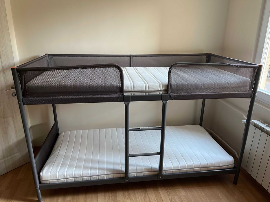 Метално двуетажно легло TUFFING - ИКЕА