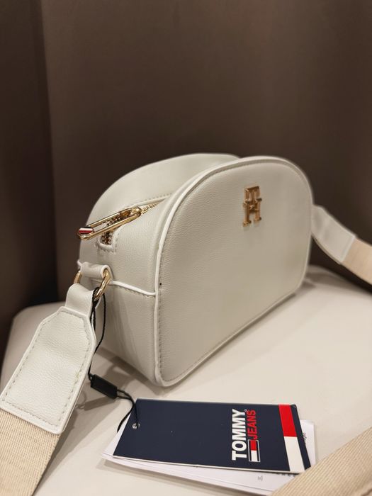 Новая сумочка Tommy Hilfiger