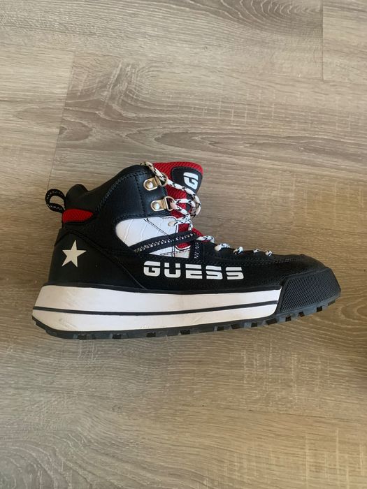 Зимни боти Guess