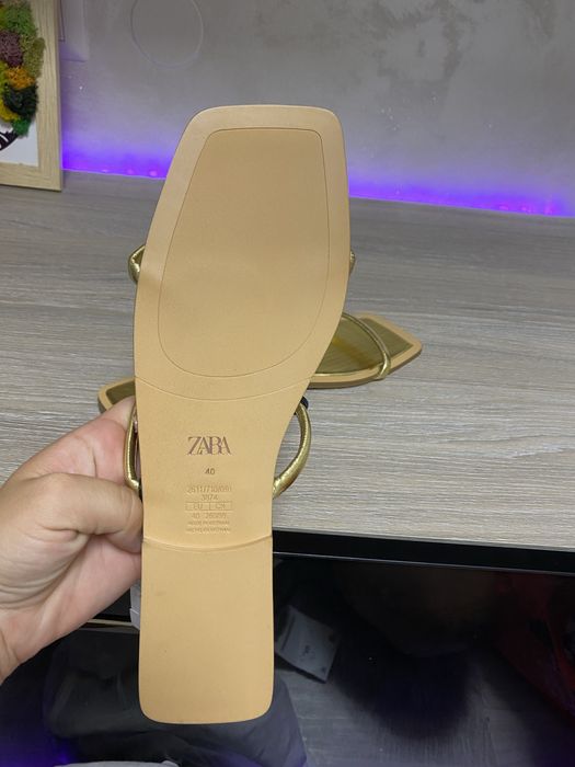 Papuci Zara aurii , marime 40