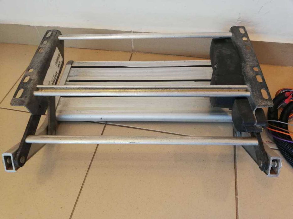 Thule 12V simpla treapta electrica rulota aluminiu