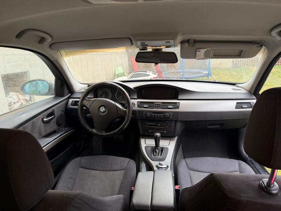 BMW E90 2.0 Diesel – 163 CP – Automat – Navigație Mare – 2005 –