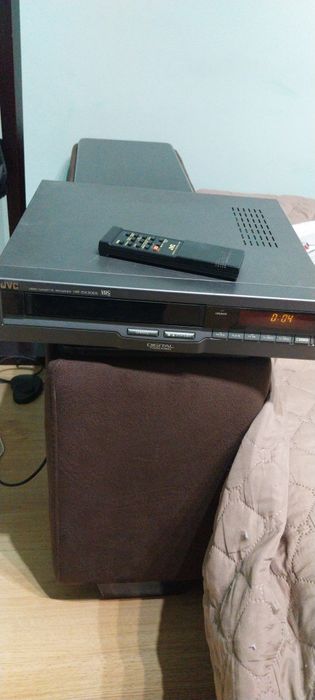 Видеоплеър JVC-HR-DX-20EE