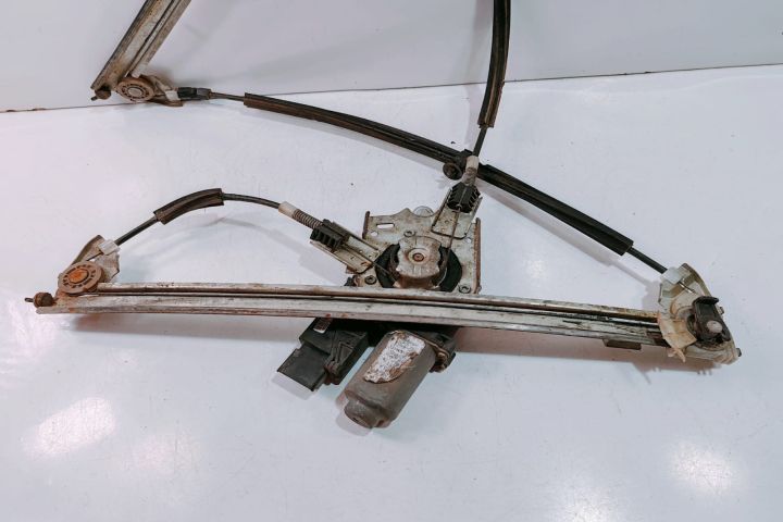 Macara  dreapta fata cu motoras Renault Laguna a 2-a generatie