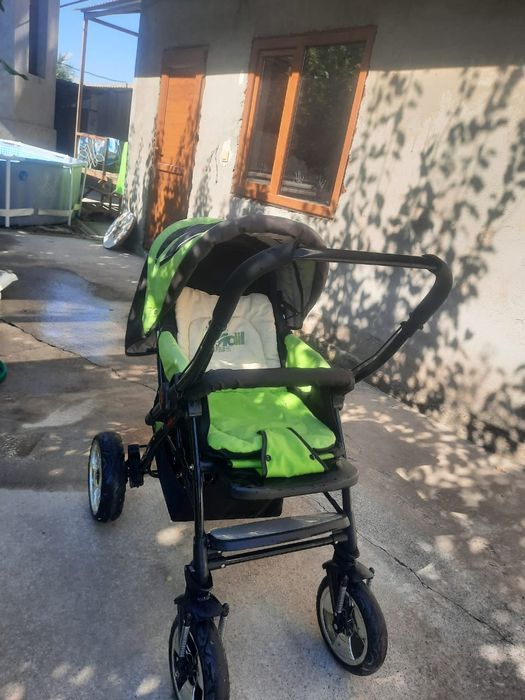 Коляска для ребенка