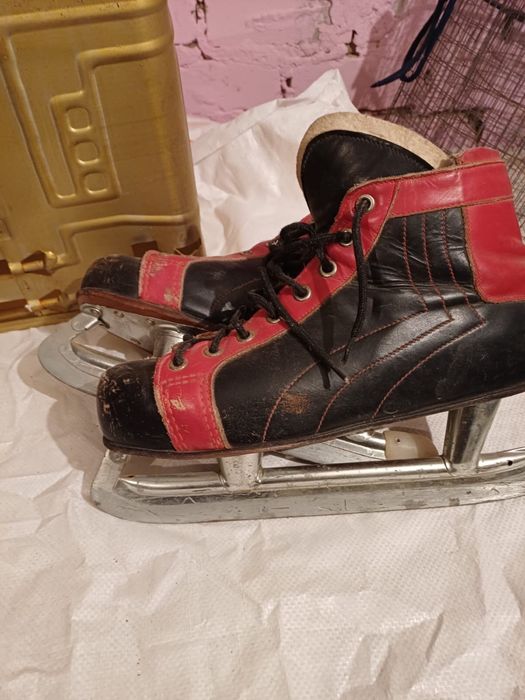 Продам коньки или обмен на лыжные ботинки 42р