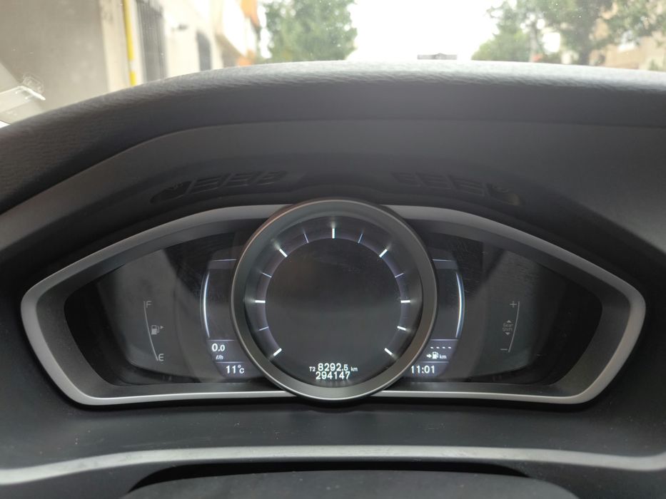 VOLVO V40 2015 — imagine 3