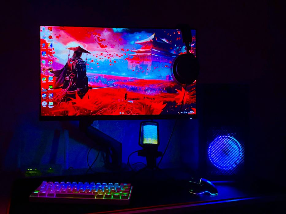 Мощный комп полный комплект отдам