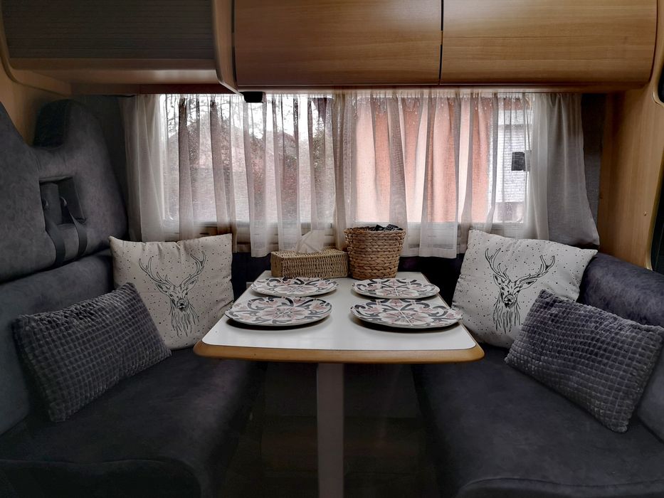 Коледен базар в Крайова с Кемпер под наем. 170-130лв