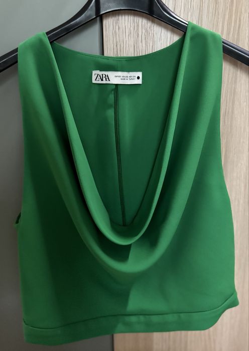 Зелен Кроп Топ Zara XS