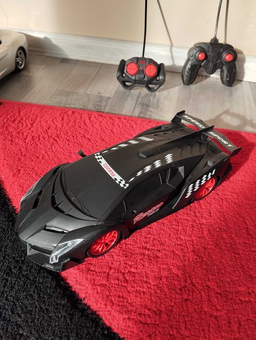 Продавам радиоуправляеми колички играчки