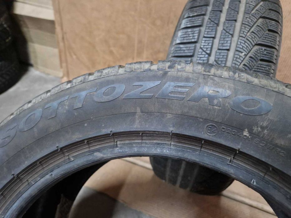 2 Pirelli R17 225/55
зимни гуми
DOT1917