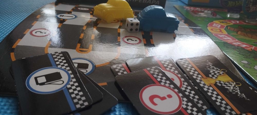 ЛОТ детски настолни игри: hot wheels + голямата надпревара
