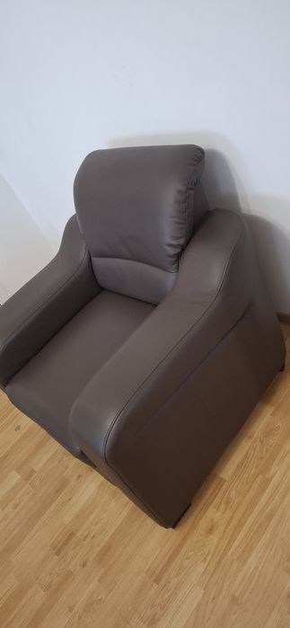 Canapea extensibila cu 2 fotolii