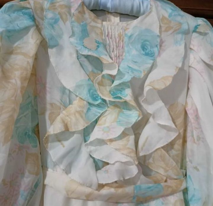 Продавам рокля италианска коприна 55лв.