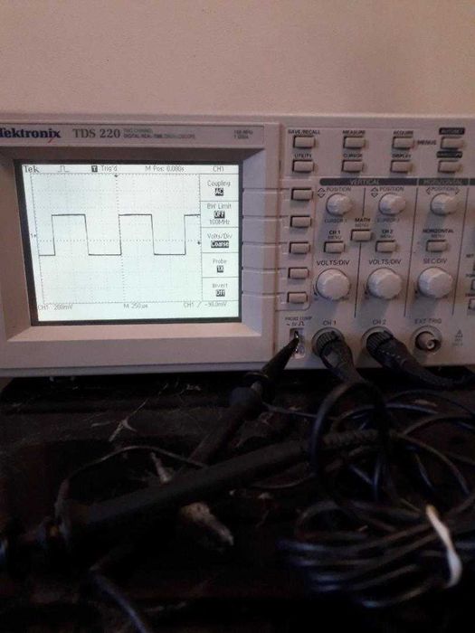 Osciloscop Tektronix TDS220