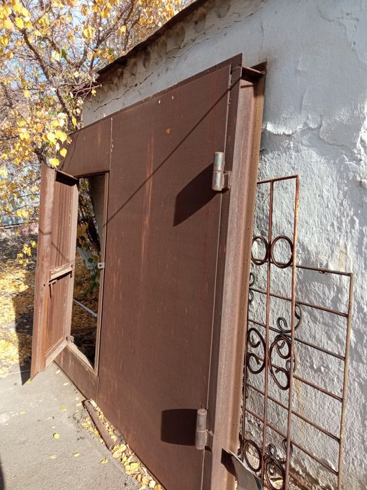 Продам ворота гаражные