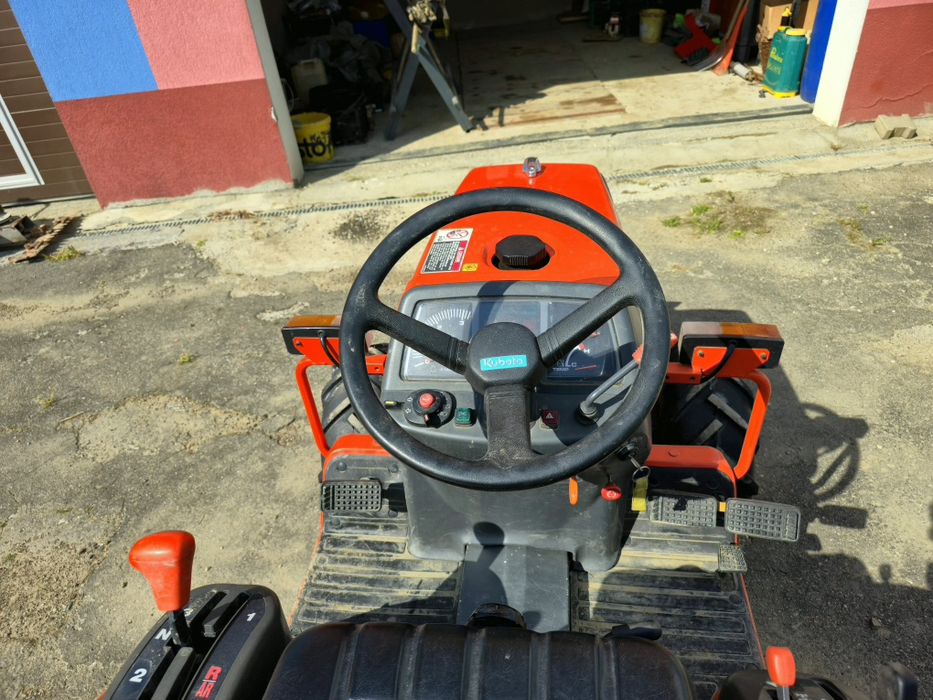 Tractor Kubota B1410 4x4 cu accesorii