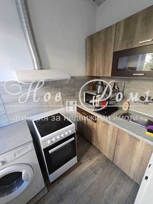 Продава се Двустаен апартамент в Варна, Център - 60 кв.м за 8 €/кв.м - Снимка #2