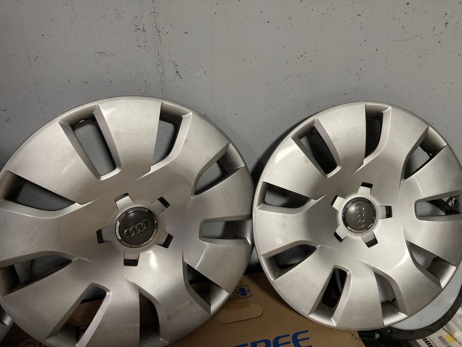 Capace originale Audi pe 16 inch