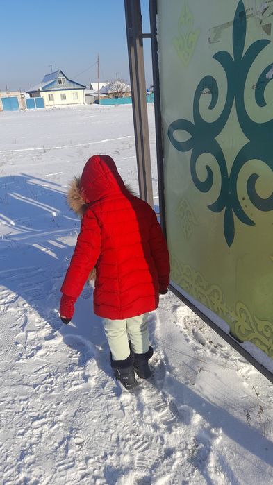 Продам куртку  на девочку