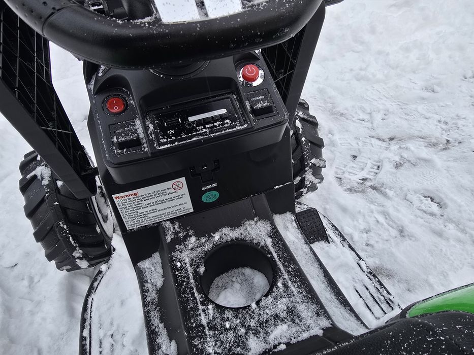 Детский электромобиль трактор с прицепом