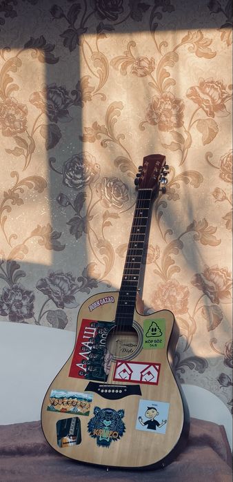 Гитара акустически