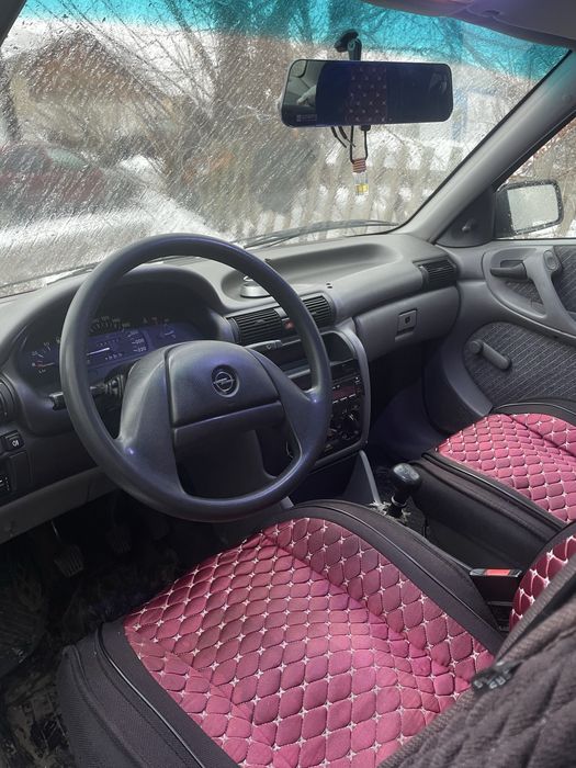 Продам машину opel astra