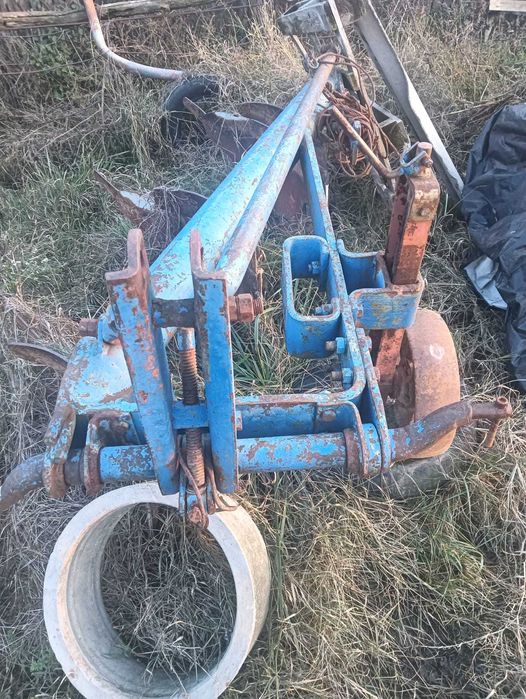 Vand Tractor U650 si Plug