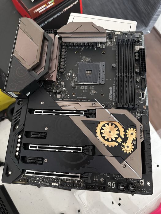 ASRock B550 Taichi AM4