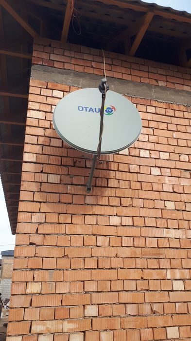 Установка спутниковаяа кабльны Отау ТВ антены